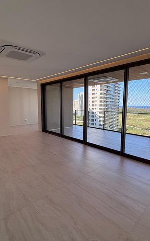 Apartamento para alugar com 194m², 4 quartos e 3 vagas Apartamento para alugar com 194m², 4 quartos e 3 vagasSala