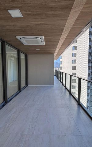 Apartamento para alugar com 194m², 4 quartos e 3 vagas Apartamento para alugar com 194m², 4 quartos e 3 vagasVaranda