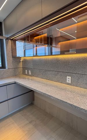Apartamento para alugar com 194m², 4 quartos e 3 vagas Apartamento para alugar com 194m², 4 quartos e 3 vagasCozinha