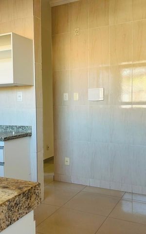 Apartamento para alugar com 70m², 2 quartos e 2 vagas Apartamento para alugar com 70m², 2 quartos e 2 vagasCozinha e Área de Serviço
