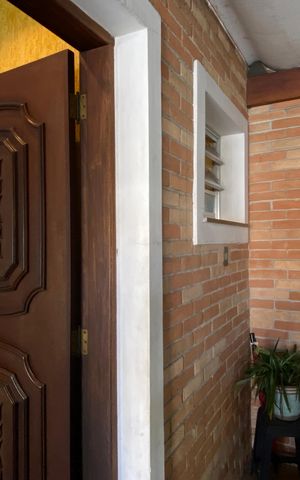 Casa à venda com 250m², 4 quartos e 2 vagas Casa à venda com 250m², 4 quartos e 2 vagasÁrea externa