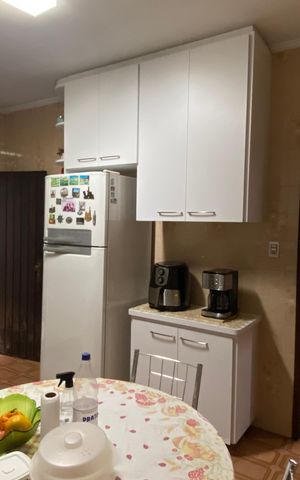 Casa à venda com 250m², 4 quartos e 2 vagas Casa à venda com 250m², 4 quartos e 2 vagasCozinha