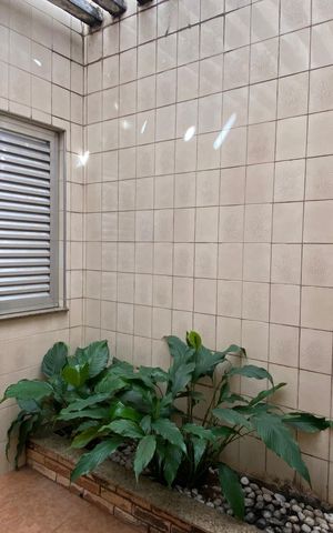 Casa à venda com 250m², 4 quartos e 2 vagas Casa à venda com 250m², 4 quartos e 2 vagasJardim de Inverno