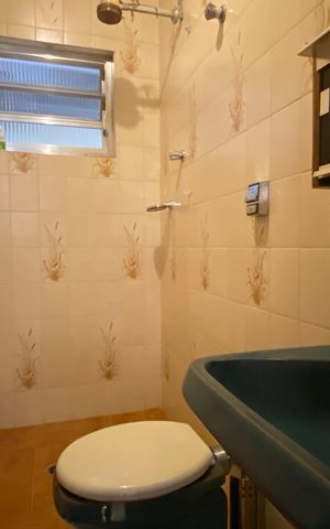 Casa à venda com 250m², 4 quartos e 2 vagas Casa à venda com 250m², 4 quartos e 2 vagasBanheiro 2