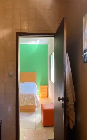 Casa à venda com 250m², 4 quartos e 2 vagas Casa à venda com 250m², 4 quartos e 2 vagasBanheiro da Suíte