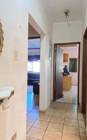 Casa à venda com 250m², 4 quartos e 2 vagas Casa à venda com 250m², 4 quartos e 2 vagasHall dos quartos