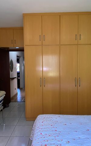 Casa à venda com 250m², 4 quartos e 2 vagas Casa à venda com 250m², 4 quartos e 2 vagasSuíte