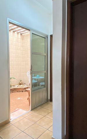 Casa à venda com 250m², 4 quartos e 2 vagas Casa à venda com 250m², 4 quartos e 2 vagasSala - Hall dos Quartos