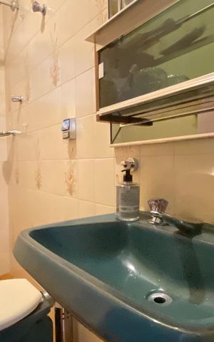 Casa à venda com 250m², 4 quartos e 2 vagas Casa à venda com 250m², 4 quartos e 2 vagasBanheiro 2