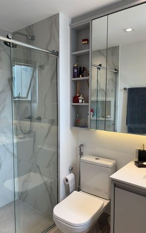 Apartamento à venda com 104m², 2 quartos e 2 vagas Apartamento à venda com 104m², 2 quartos e 2 vagasBanheiro