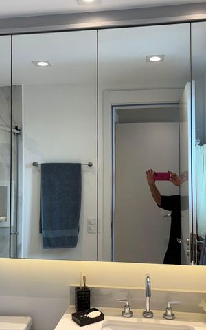 Apartamento à venda com 104m², 2 quartos e 2 vagas Apartamento à venda com 104m², 2 quartos e 2 vagasBanheiro