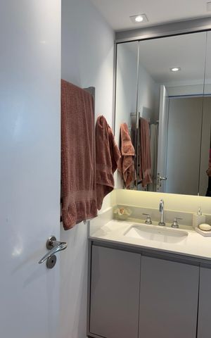 Apartamento à venda com 104m², 2 quartos e 2 vagas Apartamento à venda com 104m², 2 quartos e 2 vagasBanheiro