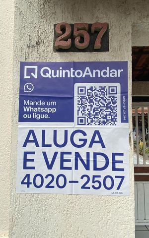 Casa à venda com 250m², 4 quartos e 10 vagas Casa à venda com 250m², 4 quartos e 10 vagasPlaca