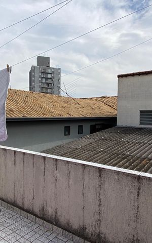 Casa à venda com 250m², 4 quartos e 10 vagas Casa à venda com 250m², 4 quartos e 10 vagasÁrea externa - Varanda
