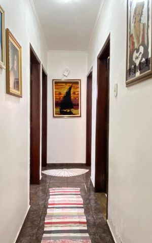 Casa à venda com 250m², 4 quartos e 10 vagas Casa à venda com 250m², 4 quartos e 10 vagasCorredor Superior