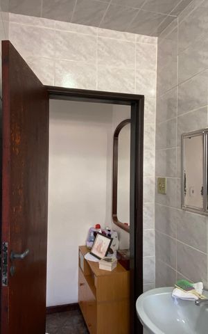Casa à venda com 250m², 4 quartos e 10 vagas Casa à venda com 250m², 4 quartos e 10 vagasBanheiro 2