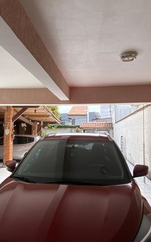 Casa à venda com 250m², 4 quartos e 10 vagas Casa à venda com 250m², 4 quartos e 10 vagasQuintal - Garagem