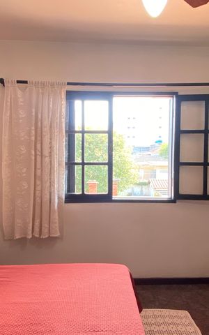 Casa à venda com 250m², 4 quartos e 10 vagas Casa à venda com 250m², 4 quartos e 10 vagasQuarto 1