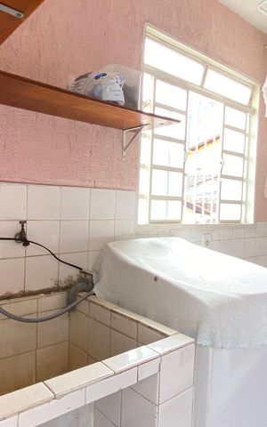 Casa à venda com 250m², 4 quartos e 10 vagas Casa à venda com 250m², 4 quartos e 10 vagasÁrea de Serviço