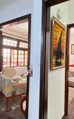 Casa à venda com 250m², 4 quartos e 10 vagas Casa à venda com 250m², 4 quartos e 10 vagas Sala de Jantar