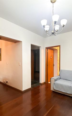 Casa à venda com 150m², 2 quartos e 3 vagas Casa à venda com 150m², 2 quartos e 3 vagasSala