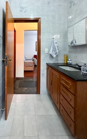 Casa à venda com 150m², 2 quartos e 3 vagas Casa à venda com 150m², 2 quartos e 3 vagasBanheiro Social