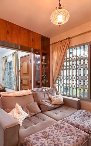 Casa à venda com 150m², 2 quartos e 3 vagas Casa à venda com 150m², 2 quartos e 3 vagasSala de Estar