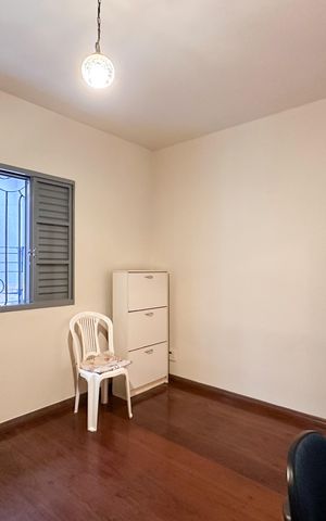Casa à venda com 150m², 2 quartos e 3 vagas Casa à venda com 150m², 2 quartos e 3 vagasQuarto