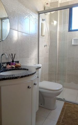 Apartamento à venda com 62m², 2 quartos e 3 vagas Apartamento à venda com 62m², 2 quartos e 3 vagasBanheiro