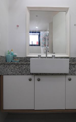 Apartamento à venda com 117m², 3 quartos e 2 vagasBanheiro canadense das suítes 2 e 3