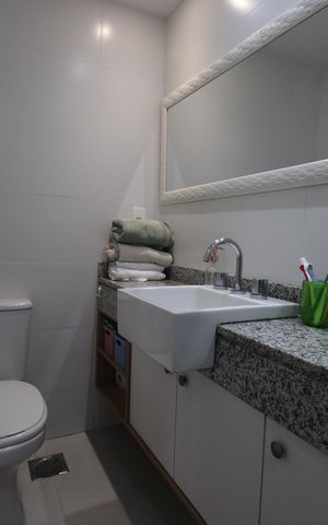 Apartamento à venda com 117m², 3 quartos e 2 vagasBanheiro da suíte 1