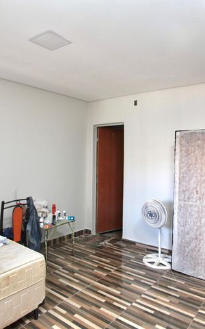 Casa à venda com 130m², 3 quartos e 4 vagas Casa à venda com 130m², 3 quartos e 4 vagasQuarto Suíte