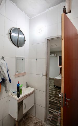 Casa à venda com 130m², 3 quartos e 4 vagas Casa à venda com 130m², 3 quartos e 4 vagasBanheiro da Suíte