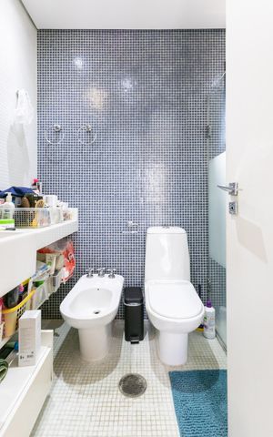 Apartamento à venda com 108m², 3 quartos e 2 vagas Apartamento à venda com 108m², 3 quartos e 2 vagasBanheiro Suíte 1