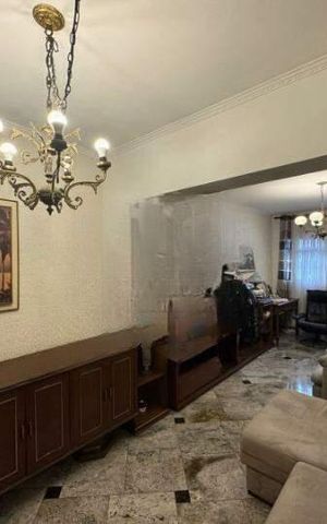 Casa à venda com 218m², 3 quartos e 2 vagas
