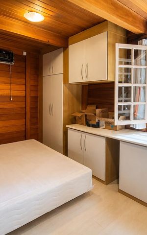 Casa de condomínio à venda com 245m², 3 quartos e 2 vagas Casa de condomínio à venda com 245m², 3 quartos e 2 vagasQuarto