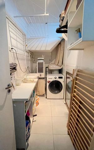 Casa de condomínio à venda com 110m², 3 quartos e 2 vagas Casa de condomínio à venda com 110m², 3 quartos e 2 vagasÁrea de serviço
