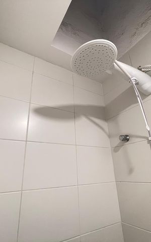 Casa de condomínio à venda com 110m², 3 quartos e 2 vagas Casa de condomínio à venda com 110m², 3 quartos e 2 vagasBanheiro 2
