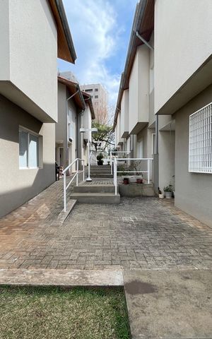 Casa de condomínio à venda com 110m², 3 quartos e 2 vagas Casa de condomínio à venda com 110m², 3 quartos e 2 vagasÁrea comum