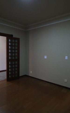 Casa para alugar com 396m², 5 quartos e 4 vagasSala 2