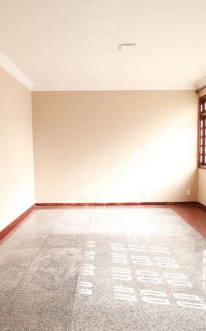 Casa para alugar com 396m², 5 quartos e 4 vagasSala 