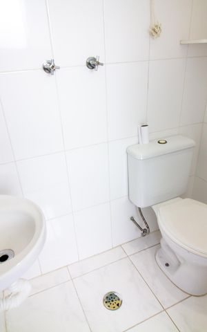 Apartamento à venda com 129m², 3 quartos e 2 vagas Apartamento à venda com 129m², 3 quartos e 2 vagasBanheiro de Serviço