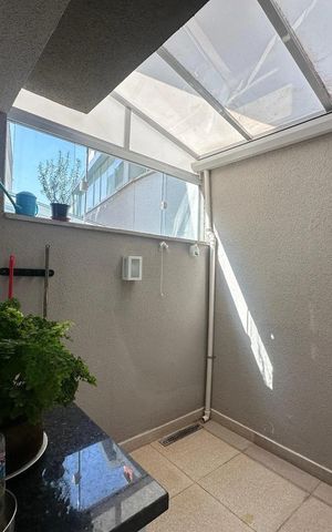 Casa de condomínio à venda com 58m², 2 quartos e 2 vagas Casa de condomínio à venda com 58m², 2 quartos e 2 vagasÁrea externa