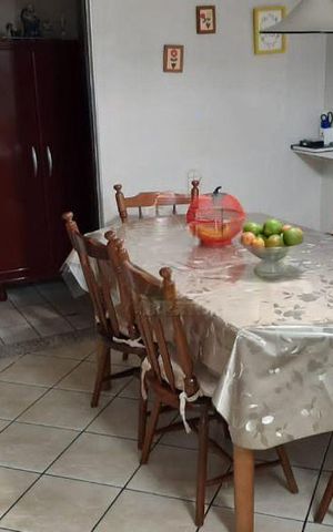 Casa à venda com 270m², 3 quartos e 3 vagas
