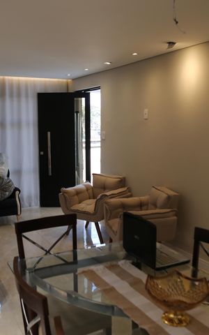 Casa à venda com 234m², 3 quartos e 3 vagasSala
