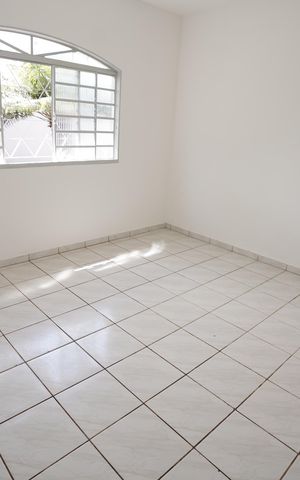 Casa para alugar com 390m², 3 quartos e 4 vagas