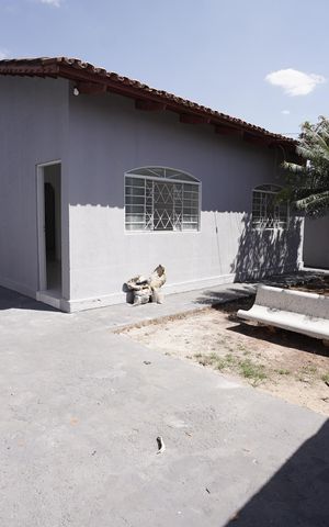 Casa para alugar com 390m², 3 quartos e 4 vagas