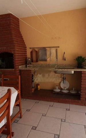 Casa à venda com 300m², 3 quartos e 4 vagas