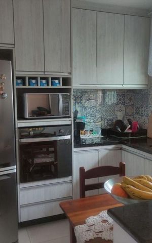 Casa à venda com 60m², 2 quartos e 2 vagas