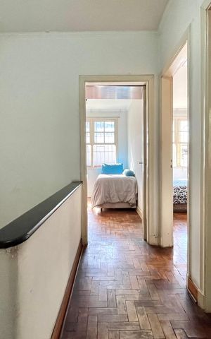 Casa à venda com 150m², 3 quartos e 2 vagasCorredor